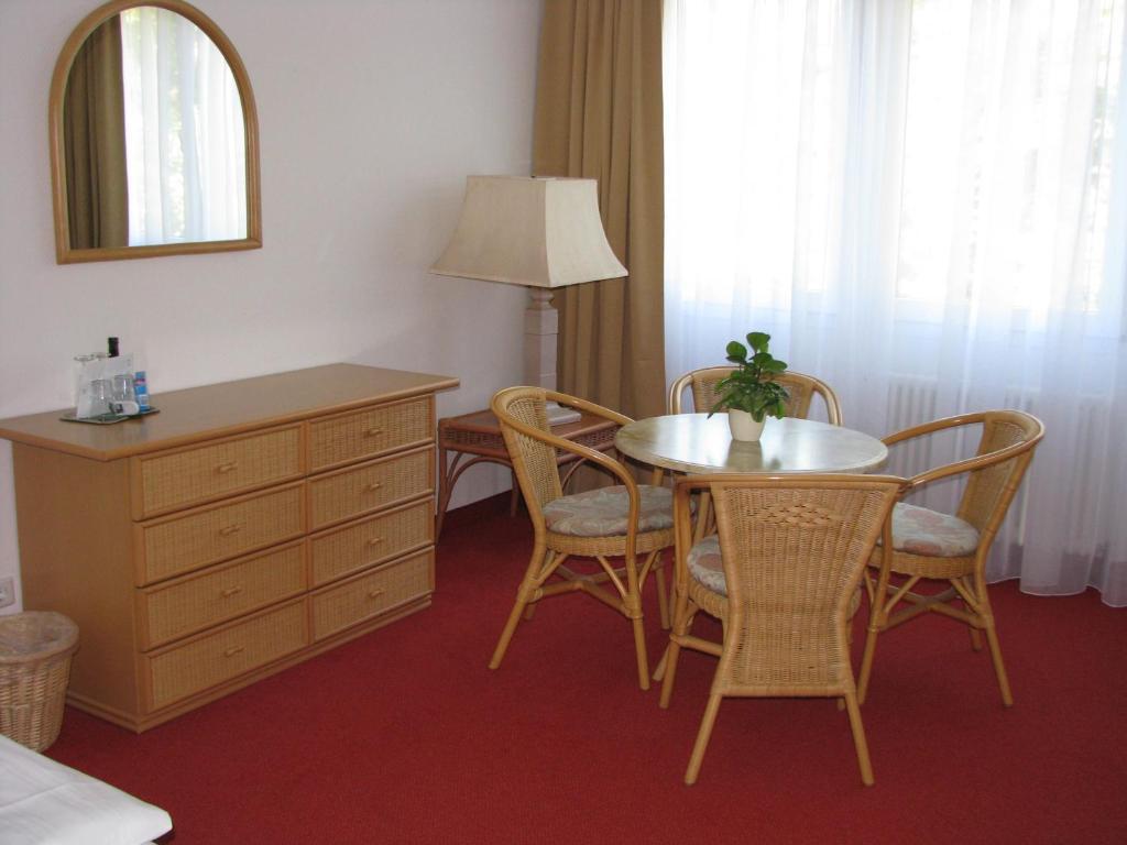 Hotel Haus Bismarck ベルリン 部屋 写真